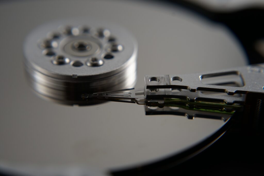 ハードディスクの内部イメージ画像